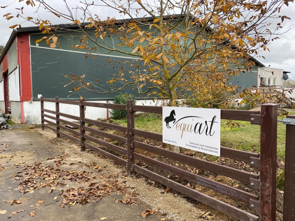 Equi-Art Reitanlage Hotel Schwall Buitenkant foto